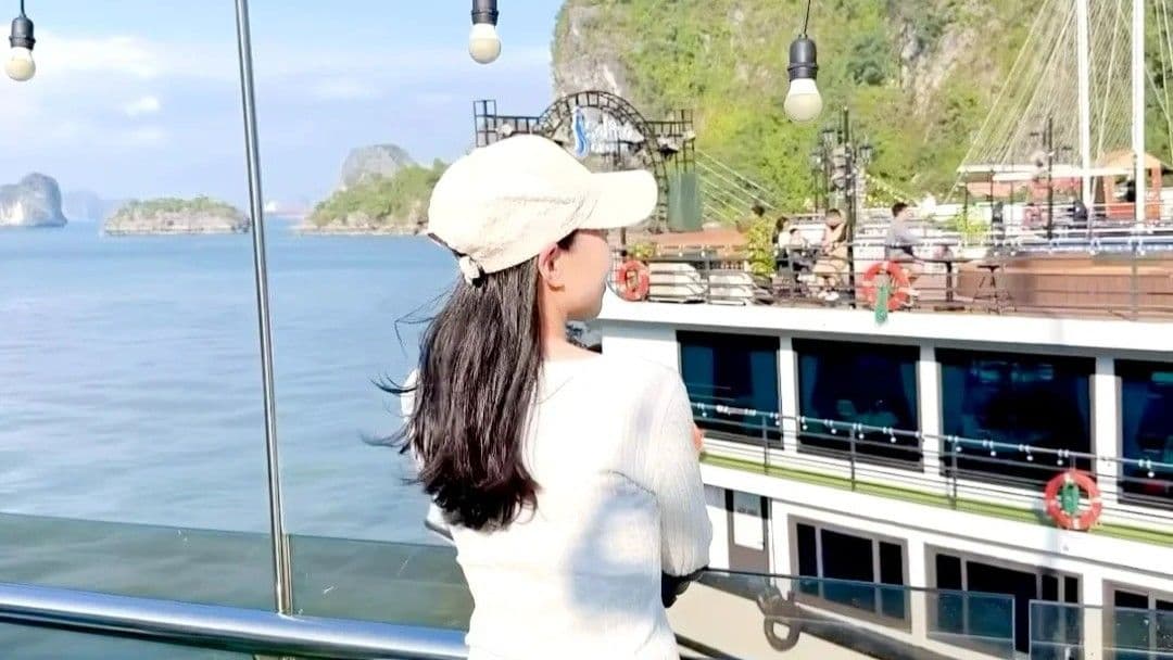 下龙湾甲板